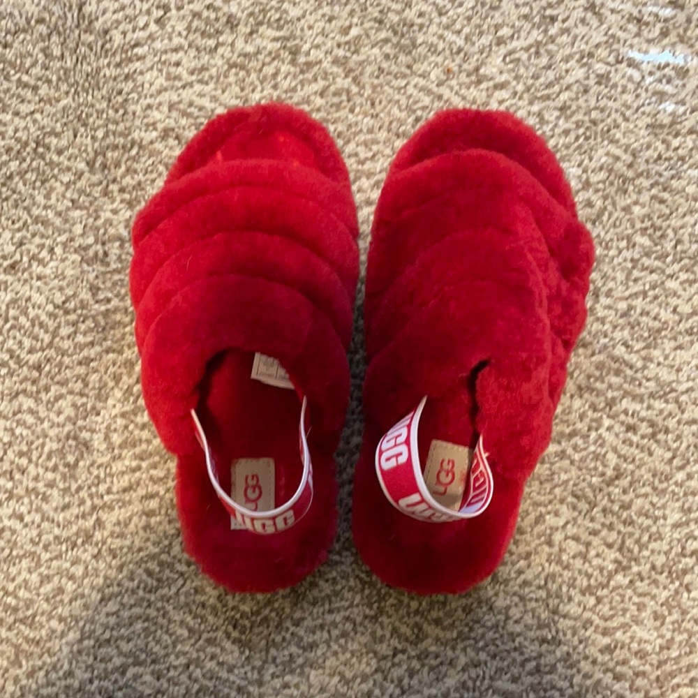 Red Ugg slippers brand new size 3y